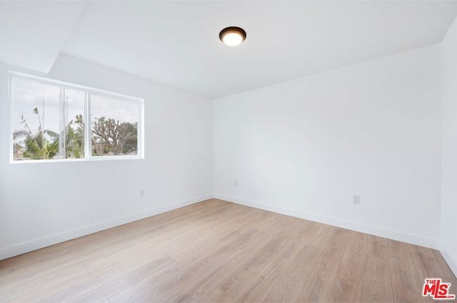 Building Photo - 7306 Independence Ave