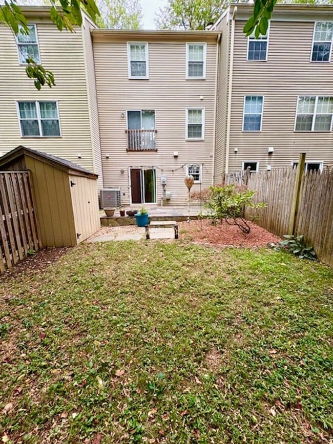 Building Photo - 13822 Grey Colt Dr