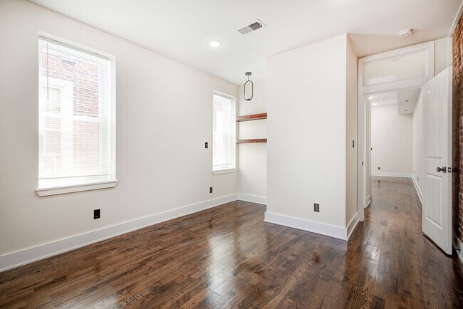Building Photo - 5709 Baltimore Ave