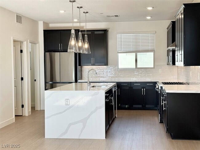 Building Photo - 11737 Stone Curlew Ave