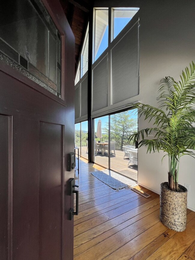 Building Photo - Stunning Alta Heights Hillside Home with Panoramic Views & Expansive Deck