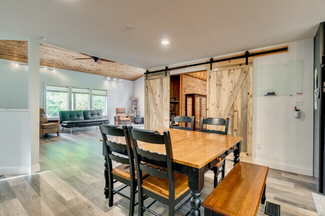 Dining Room - 4001 NW 127th St