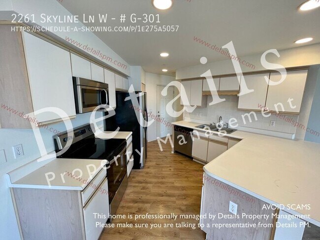 Building Photo - 2261 Skyline Ln