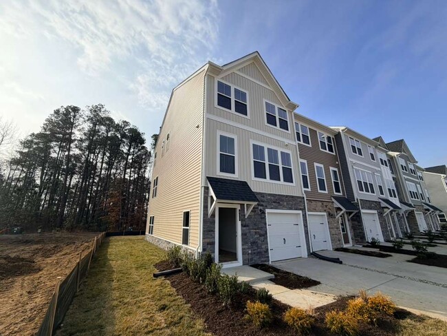 Building Photo - 431 Burden Dr, Glen Allen, VA 23060