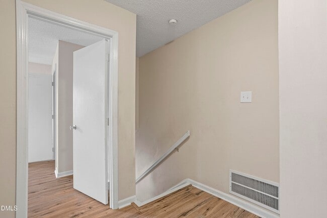 Building Photo - 1801 Quail Ridge Rd