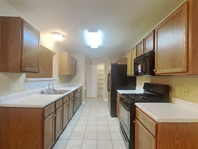 Building Photo - 4906 Black Rock St