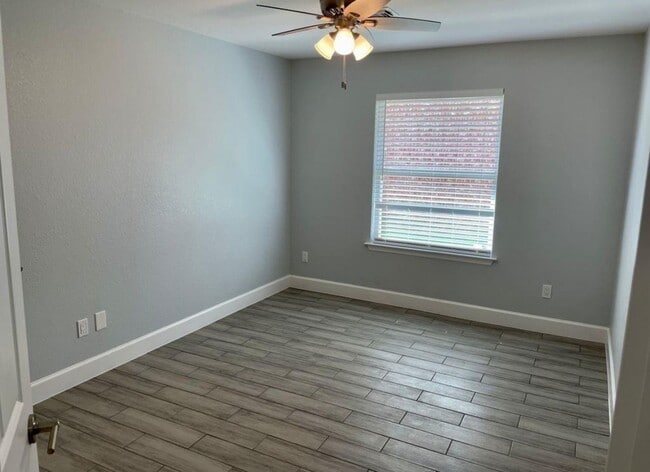 Building Photo - 3116 Creek Bank Ln