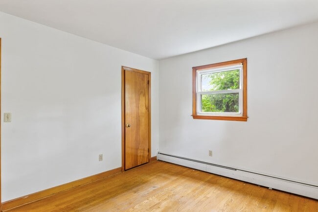 Building Photo - 1313 Giles Rd