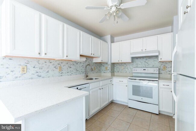 Building Photo - 307 Thyme Ln