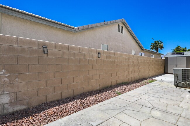 Building Photo - 47432 Harbour Lights Ln