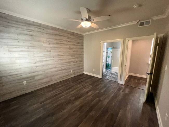 Building Photo - Upgraded Single Story First Floor Condo in Gated Community at Popular Madison Park Villas