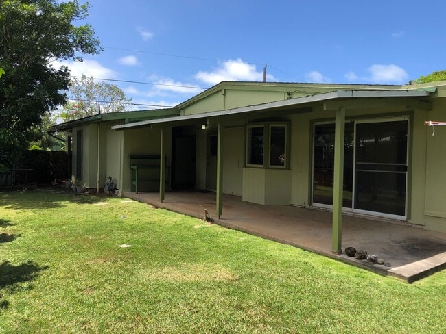 Building Photo - ENCHANTED LAKES 3/2/1, ENJOY KA'ELEPULU CANAL IN YOUR BACKYARD