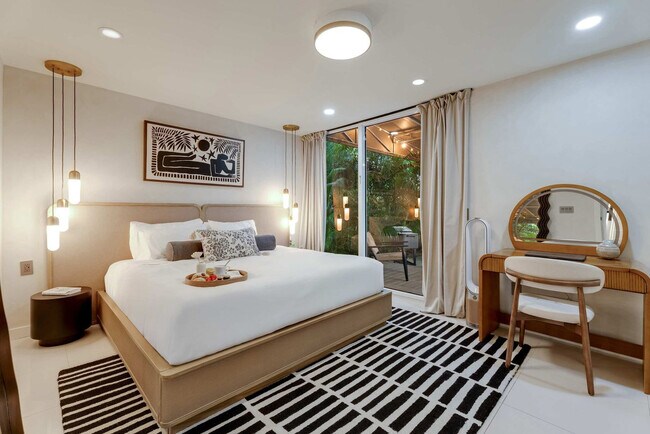 Building Photo - 1884 SW 17th St