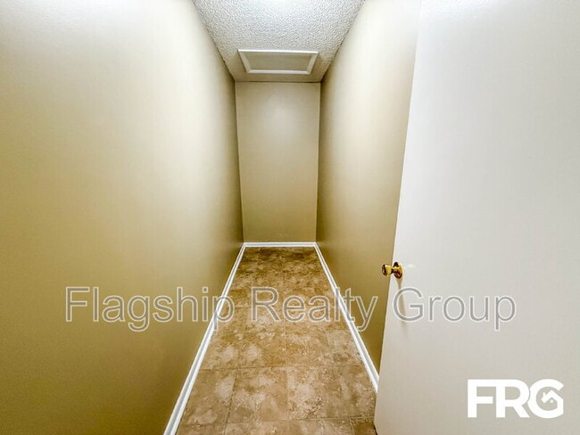 Building Photo - 418 N Kornegay St
