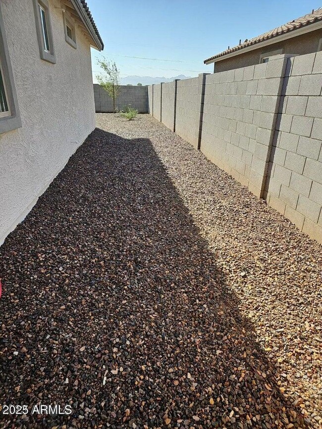 Building Photo - 8419 W Encinas Ln