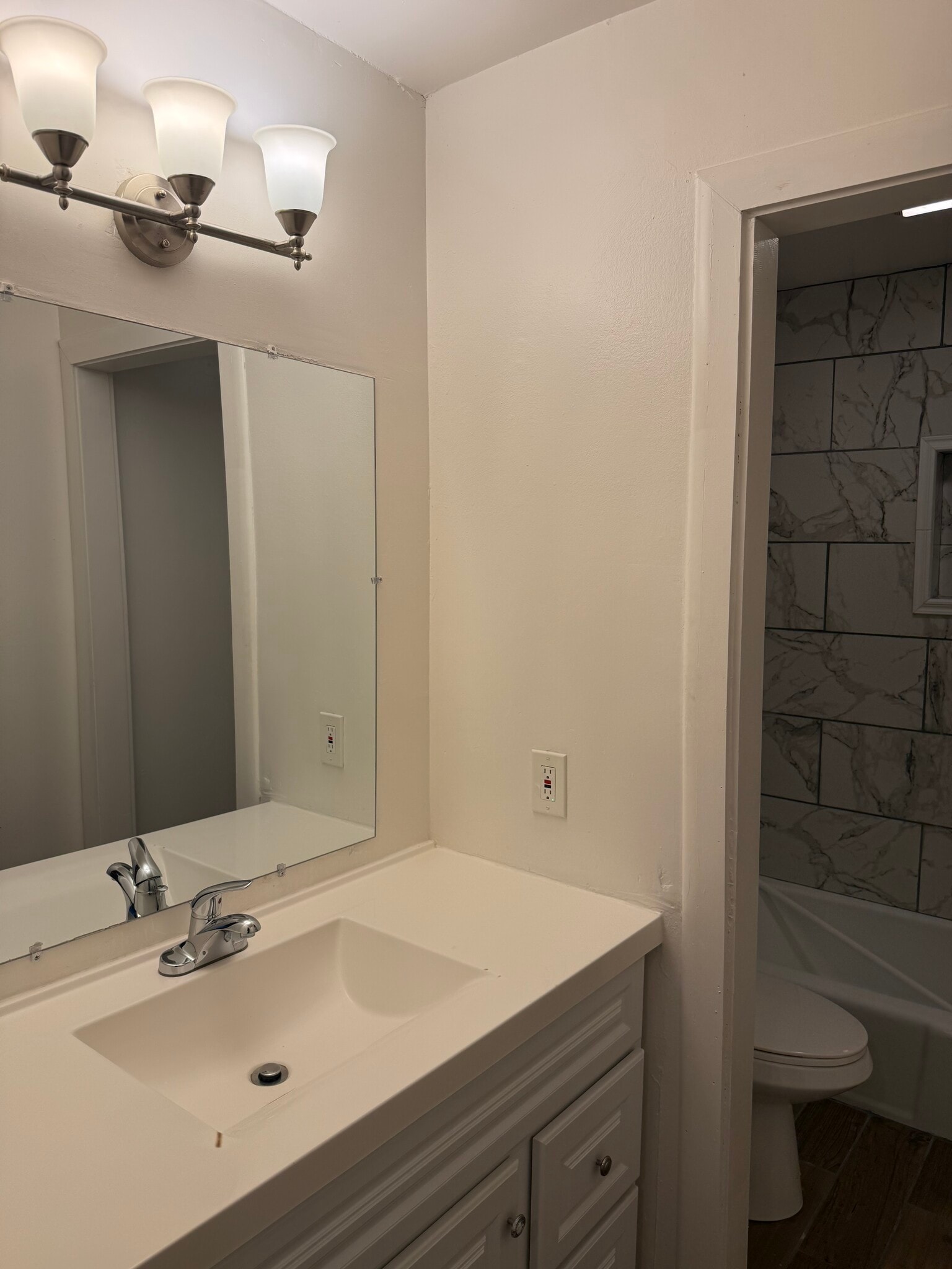 Building Photo - 323 Forest Park Rd