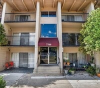 Building Photo - 7700 Arehart Dr