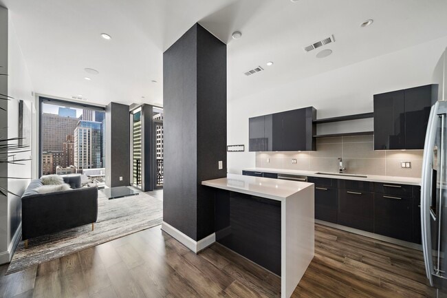 Building Photo - 1211 Caroline St