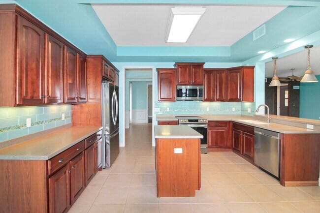 Building Photo - Sarasota National Annual Condo for Rent