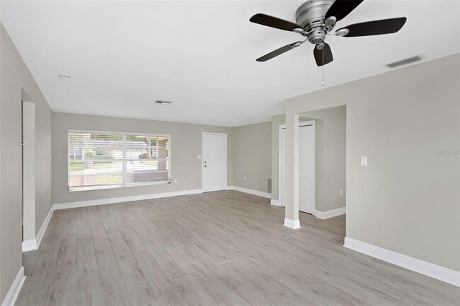 Building Photo - 105 Timberview Dr