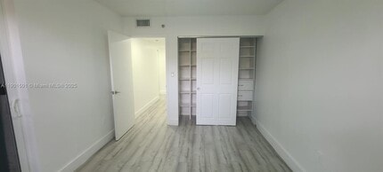 Building Photo - 17890 W Dixie Hwy