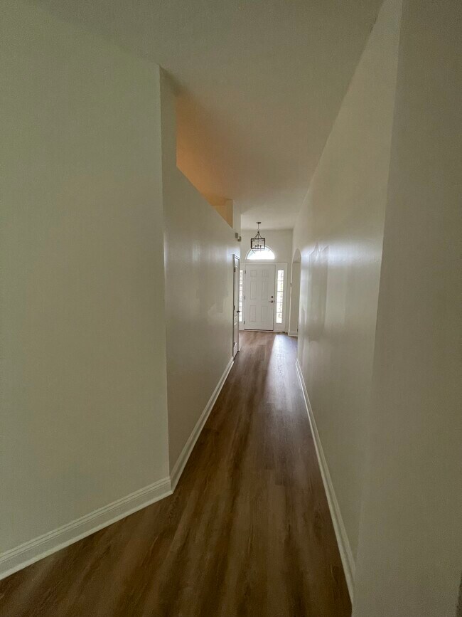 Building Photo - 33380 Sunny Parke Cir