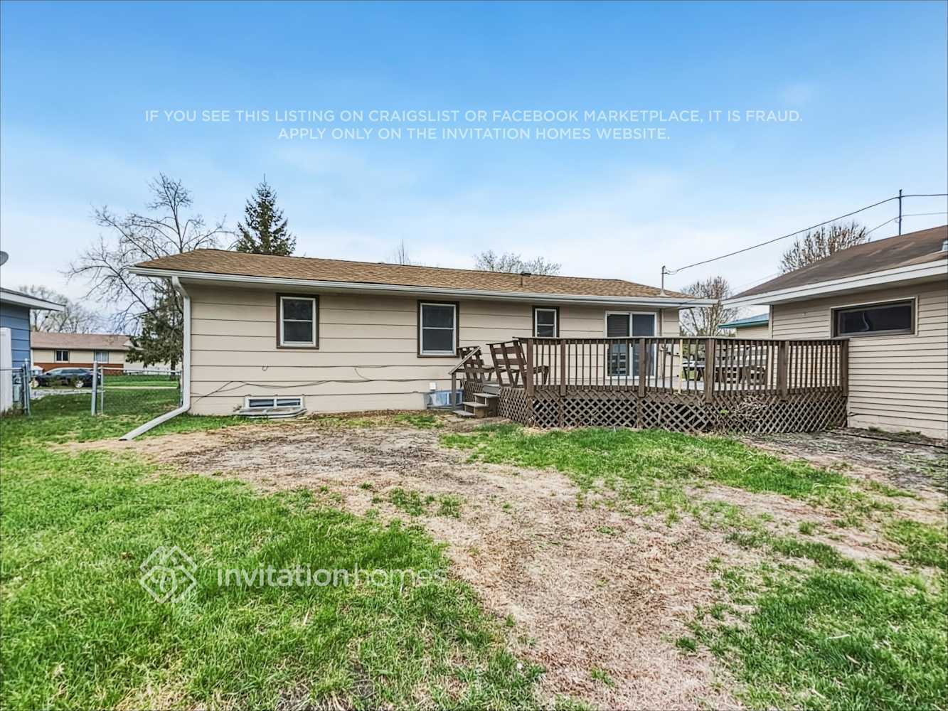 Building Photo - 224 Oak Park Dr NE
