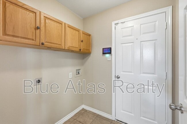 Building Photo - 601 Steerman Ct