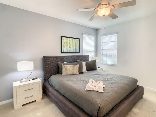 Building Photo - 2533 Rosemont Cir