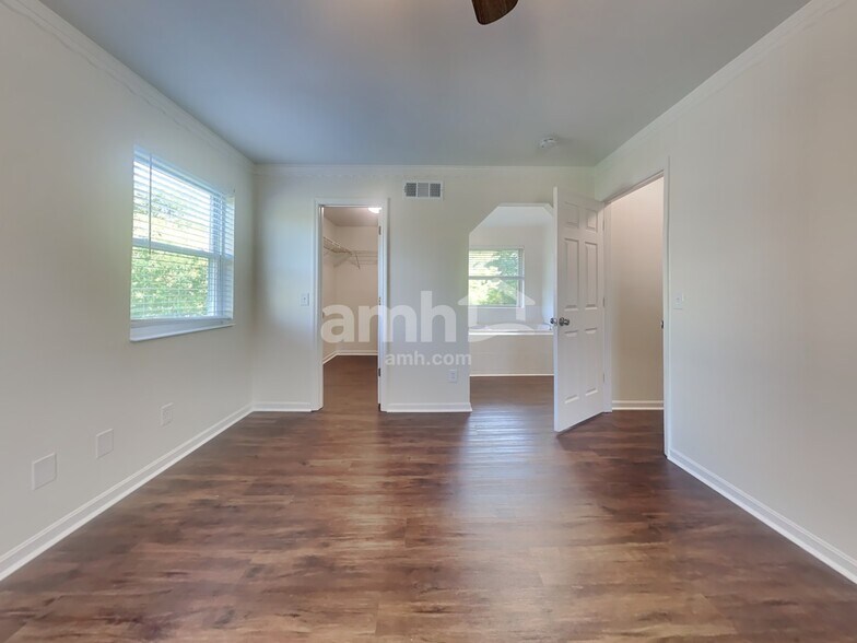Building Photo - 6254 Elderberry Ct