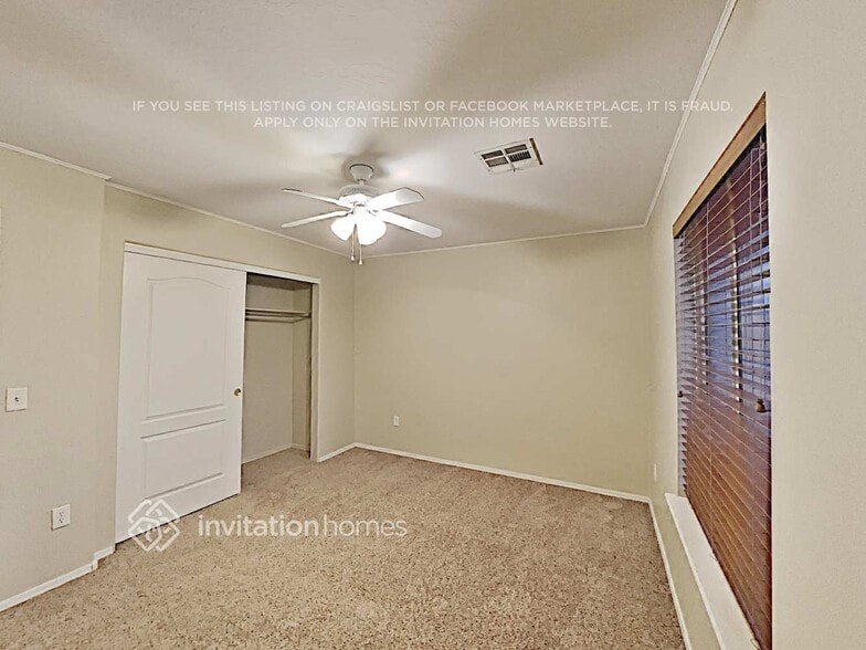 Building Photo - 10638 E Olla Ave