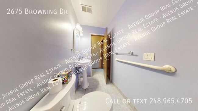 Building Photo - 2675 Browning Dr