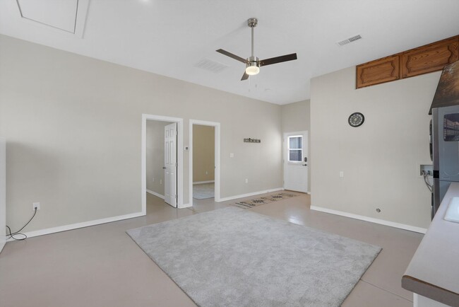 Building Photo - NW Albuquerque | 2 bed / 1 bath | Casita |...