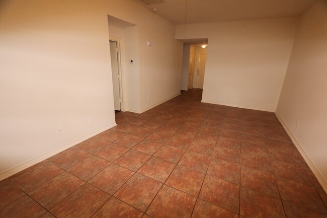 Building Photo - 18414 Willow Moss Dr