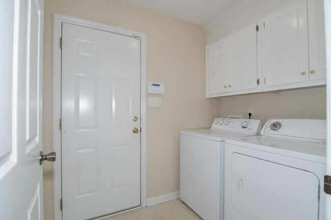 Building Photo - 3 Bedroom Ranch Grovetown