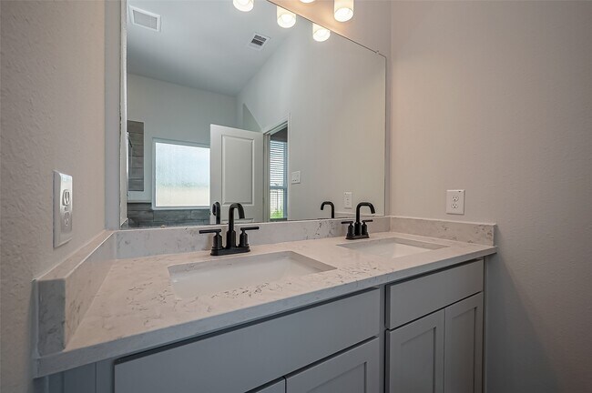 Primary Photo - 12934 California Palm Ct