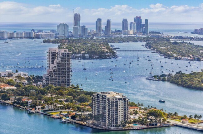 Building Photo - 1900 N Bayshore Dr
