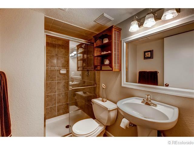 Building Photo - 7795 S Poplar Way