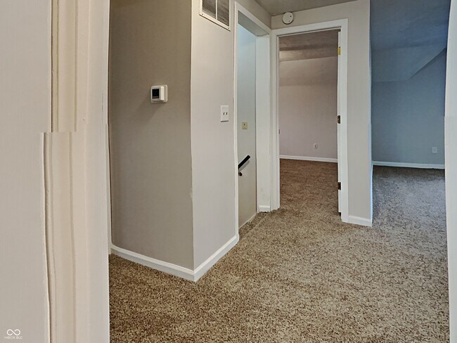 Building Photo - 116 UNIT B S B St