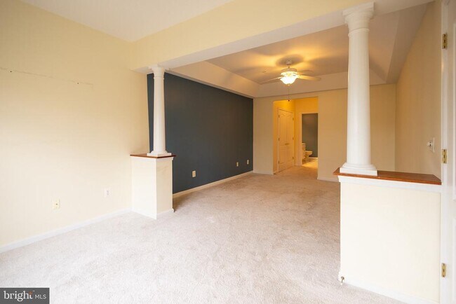 Building Photo - 8612 Fluttering Leaf Tr