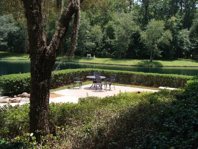Building Photo - Hidden Gem 5102