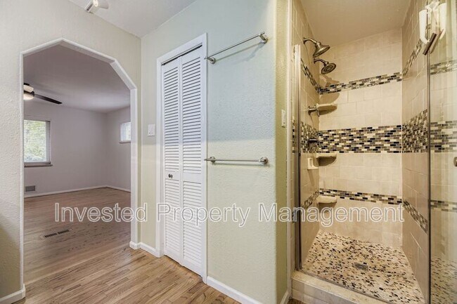 Building Photo - 6045 Marshall Ct
