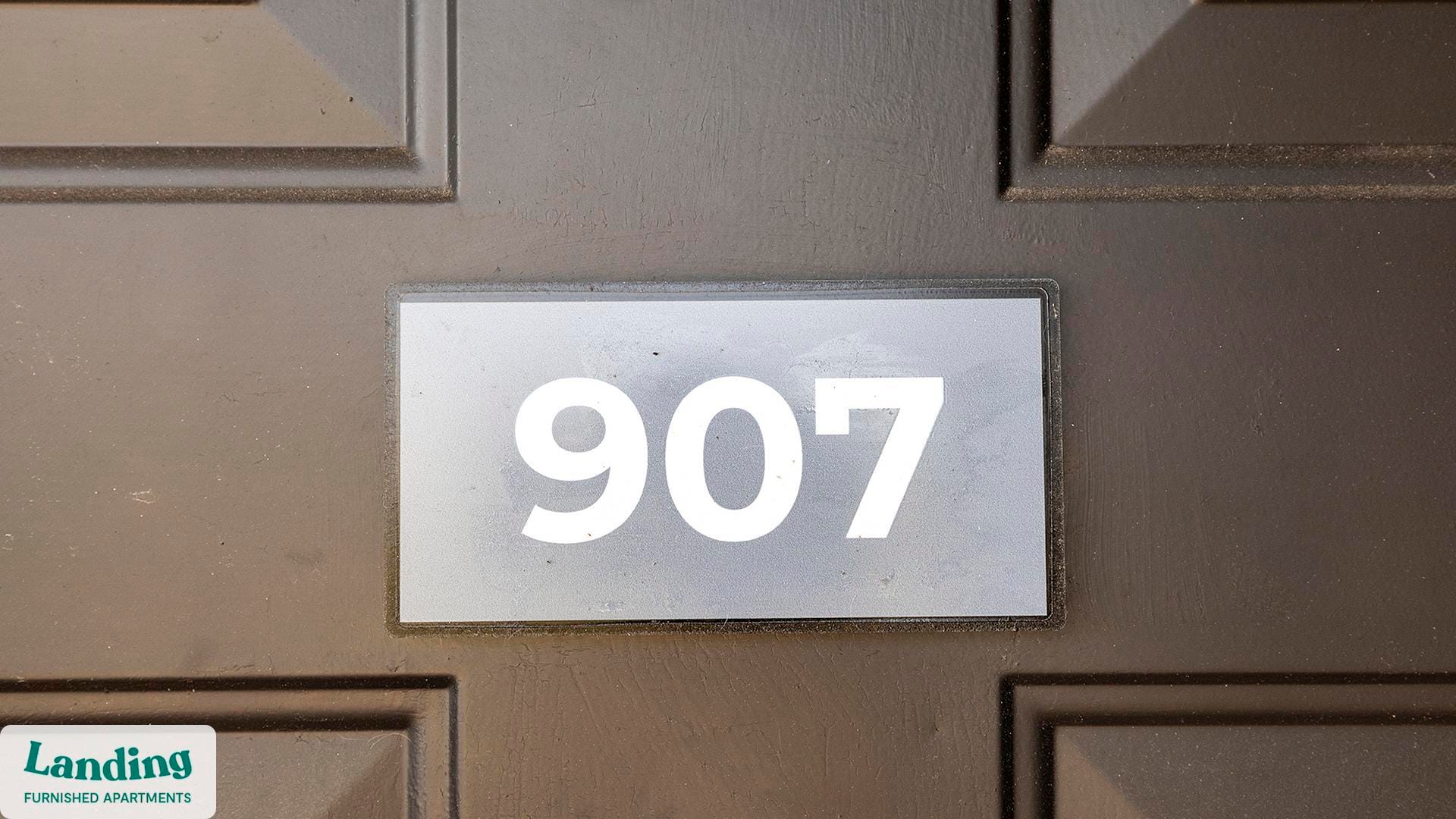 Building Photo - 100 Crossing Blvd