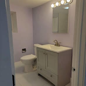 Building Photo - 2827 W Lunt Ave