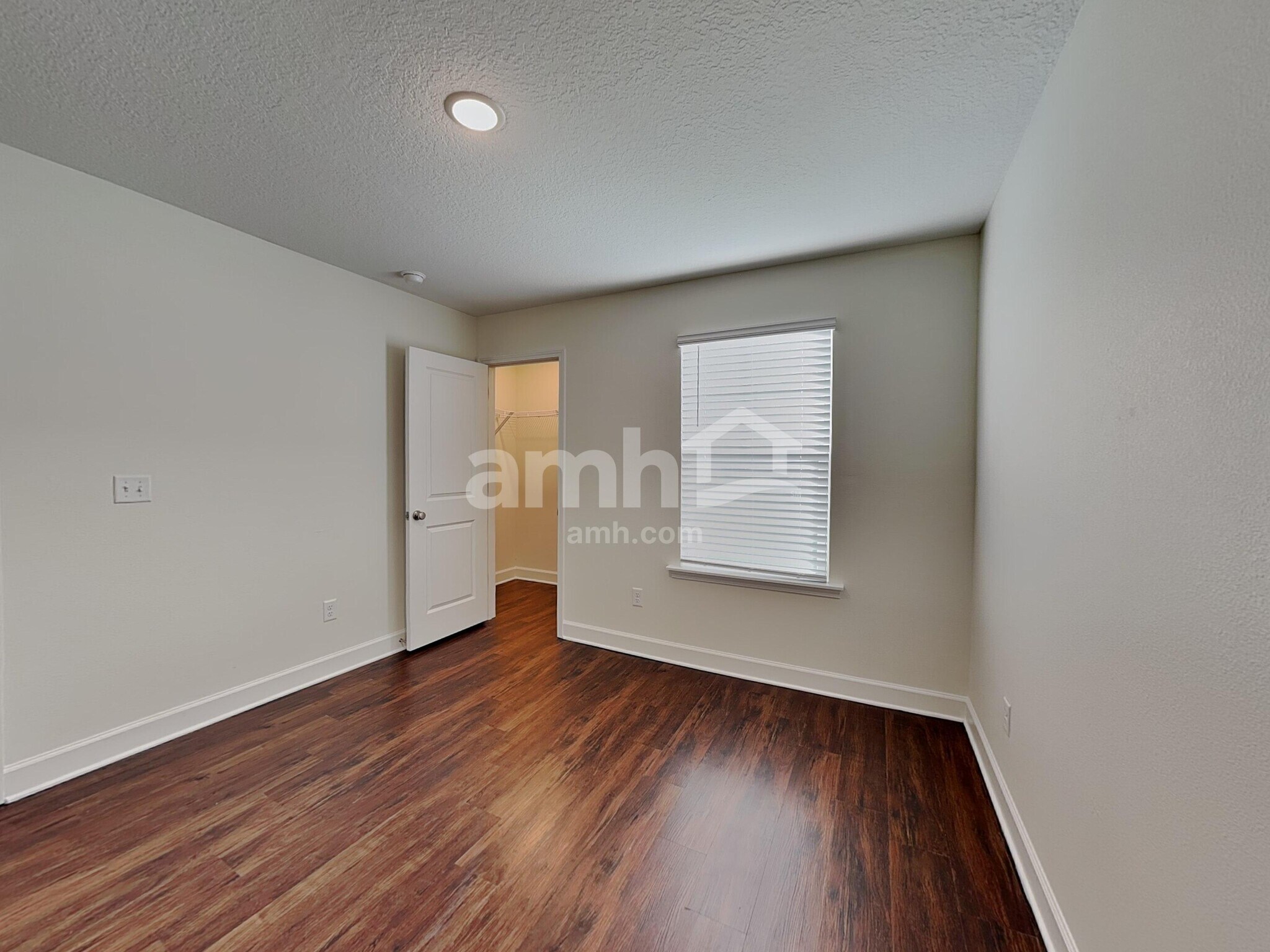 Building Photo - 1010 Tan Tara Trl