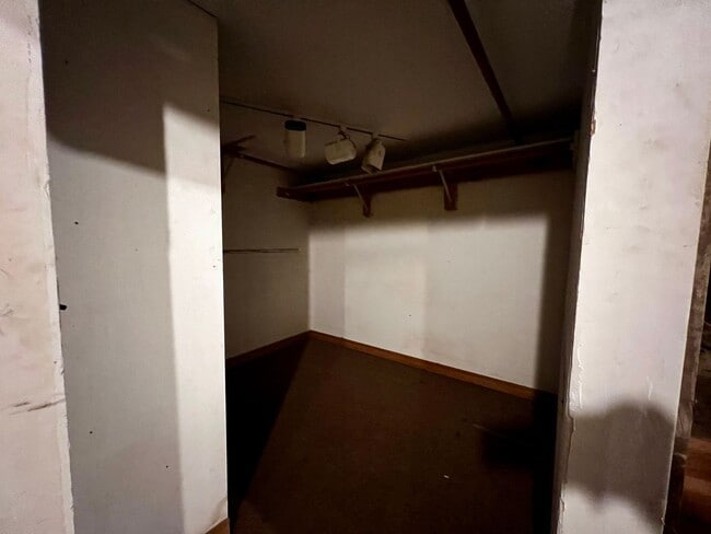 Building Photo - Charming Lower North Hill Home