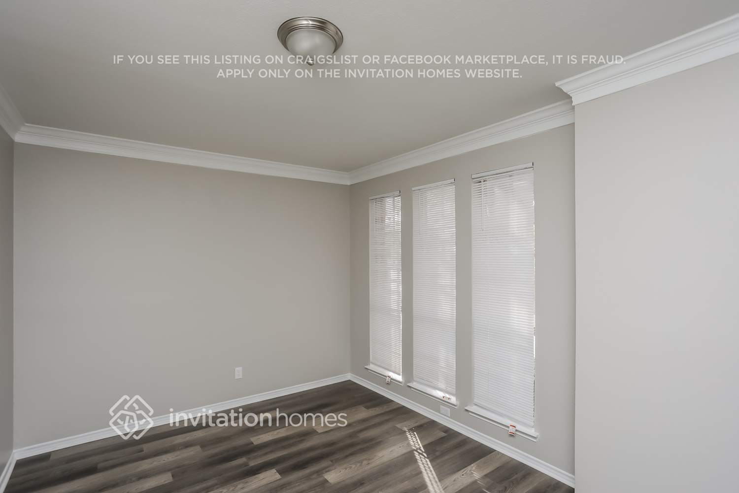 Building Photo - 2404 Manchester Dr