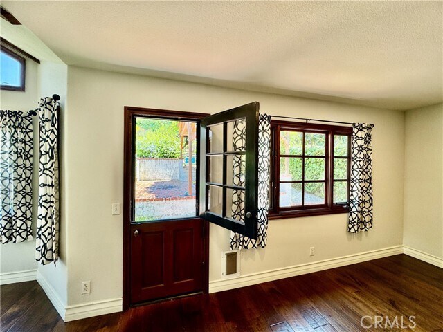 Building Photo - 28102 Camellia Ct