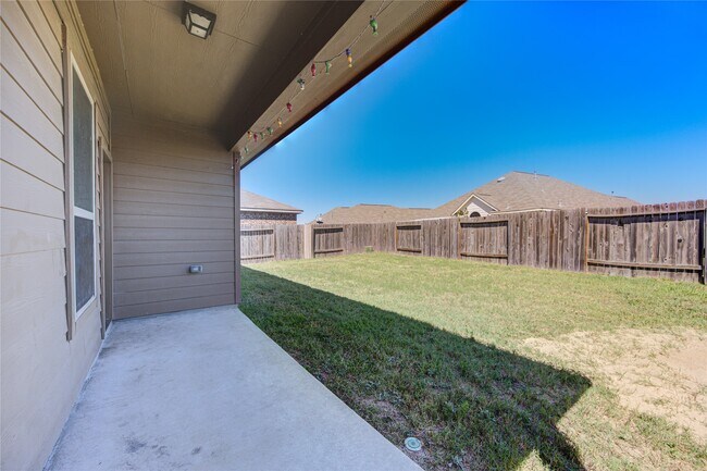 Building Photo - 23022 Silver Linden Ct