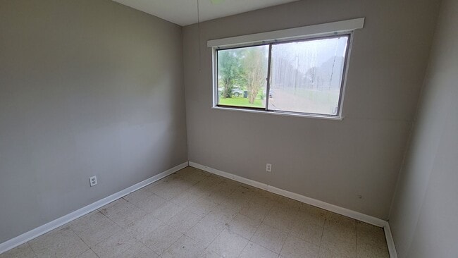 Building Photo - 3406 Black Lake Cir